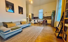 Moon Residence